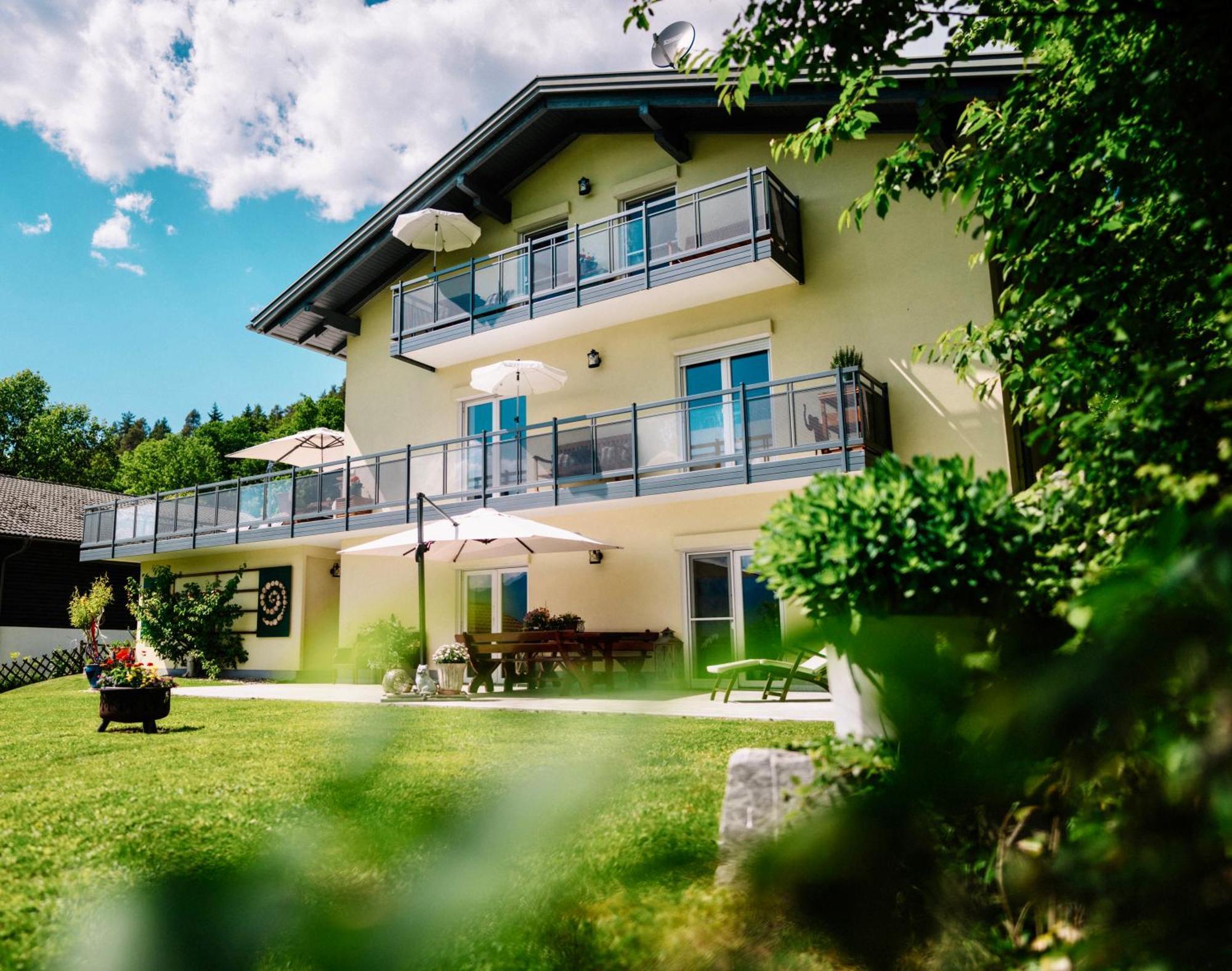 Schwalbennest Velden Apartman Velden am Wörthersee Kültér fotó