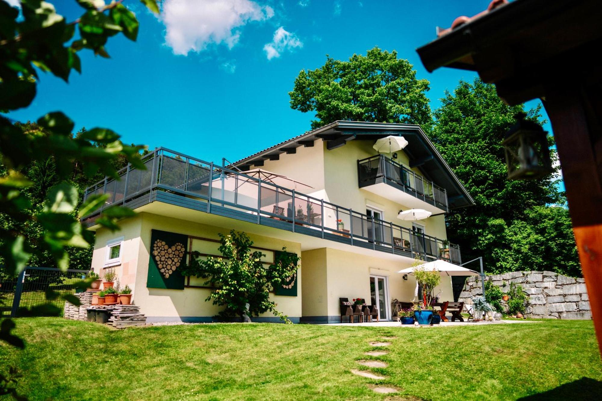 Schwalbennest Velden Apartman Velden am Wörthersee Kültér fotó